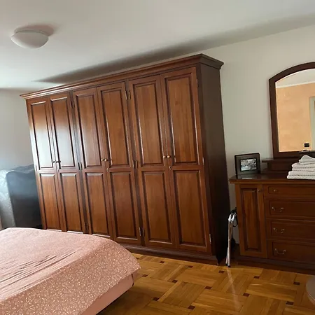 Chez Carlo Apartman *